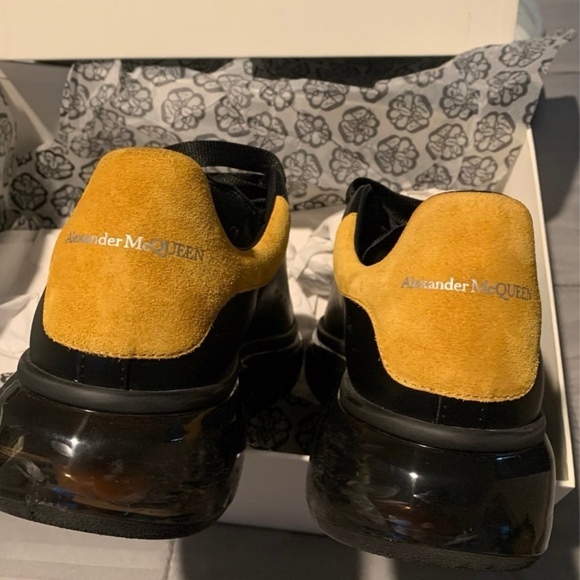 Designer Sneakers - Picture 2 of 4